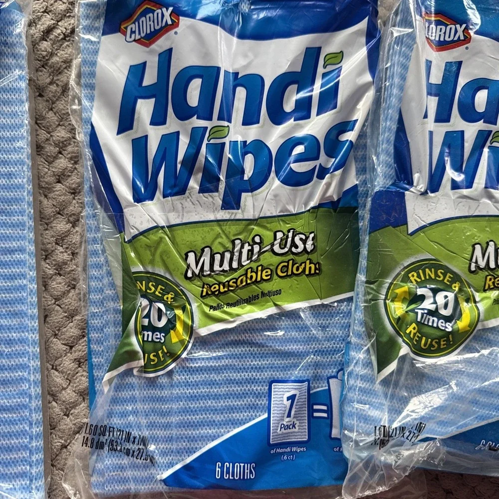 Handi Wipes packs clorox